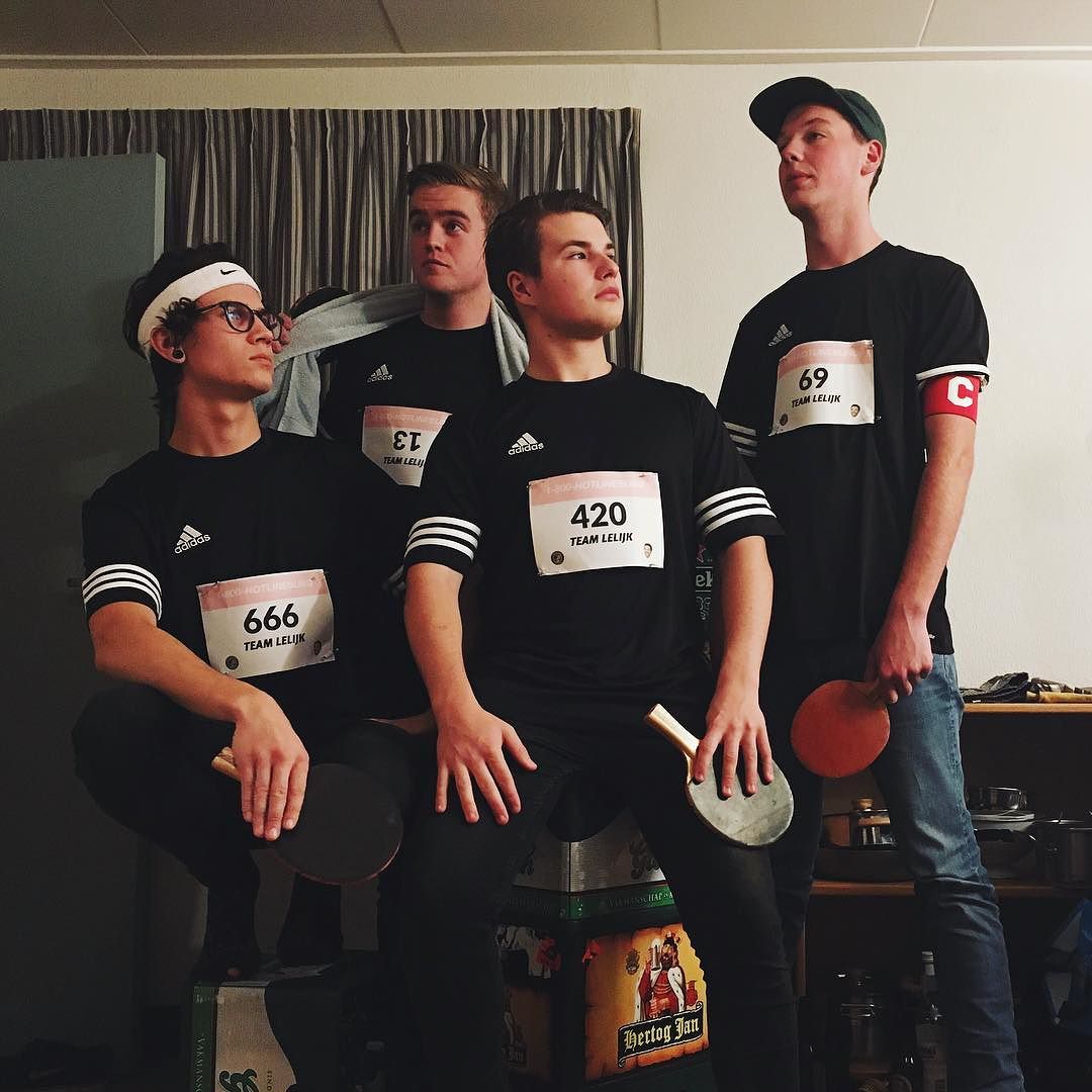 Ik_presenteer_u_Team_Lelijk__